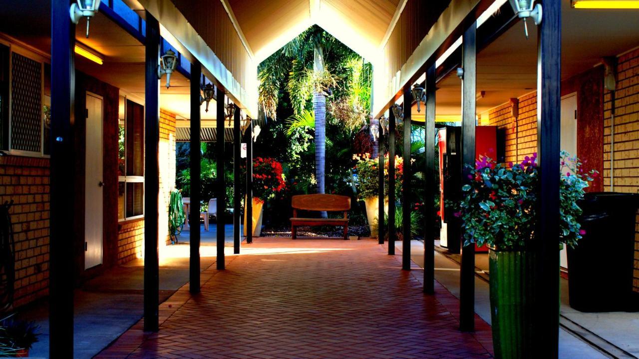 Pritchard Road Country Resort Emerald Exterior photo